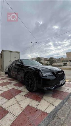 کرایسلەر 300
